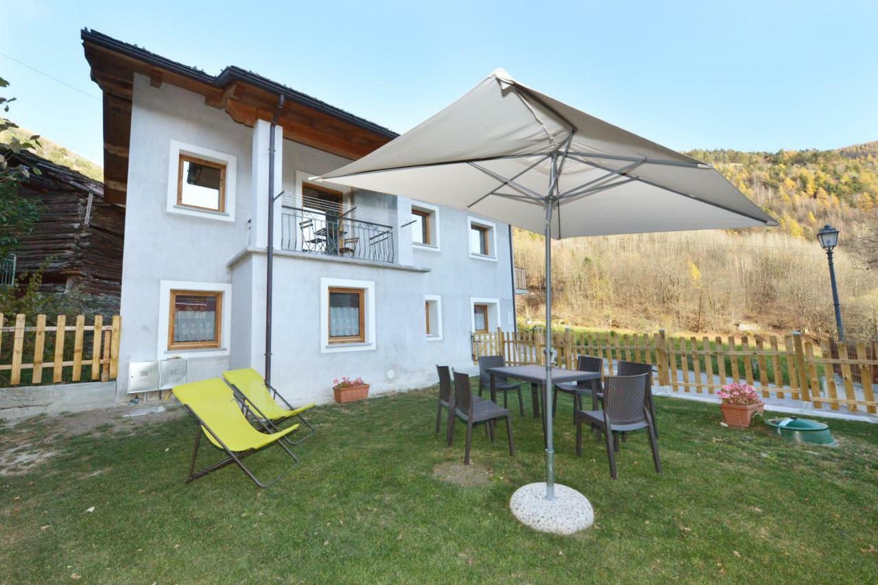 Lo Metcho Dou Bino Apartment Antey-Saint-Andre Exterior photo